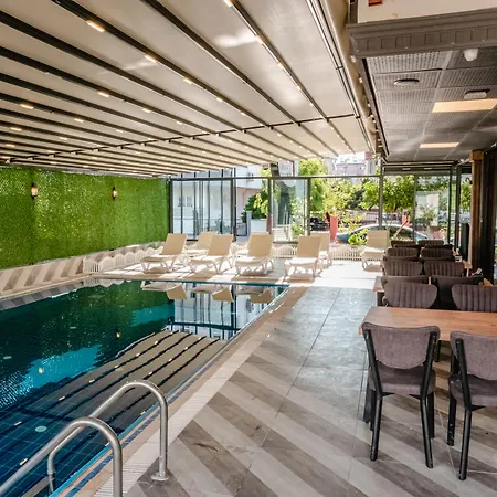 Orange Owl Hotell *