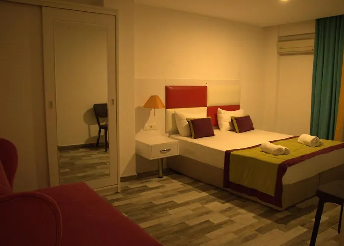 Orange Owl * Antalya