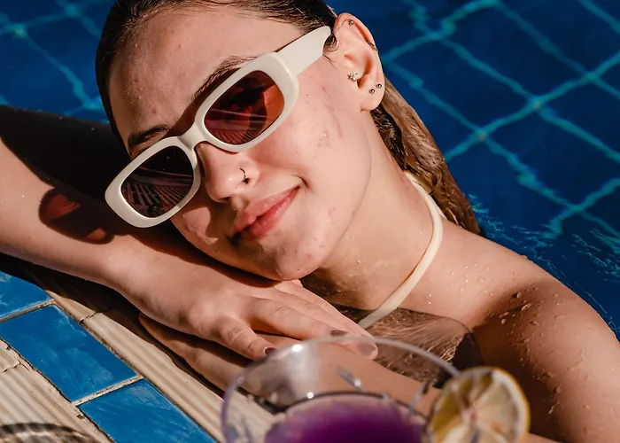 Orange Owl Szálloda