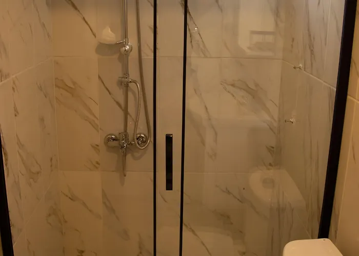 Orange Owl Szálloda *